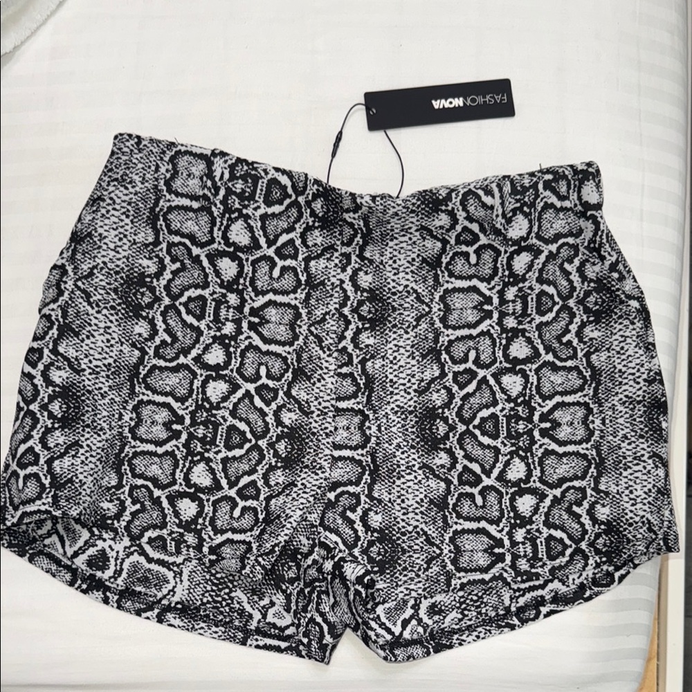 Fashion Nova Monochrome Snake Print High Waist Shorts